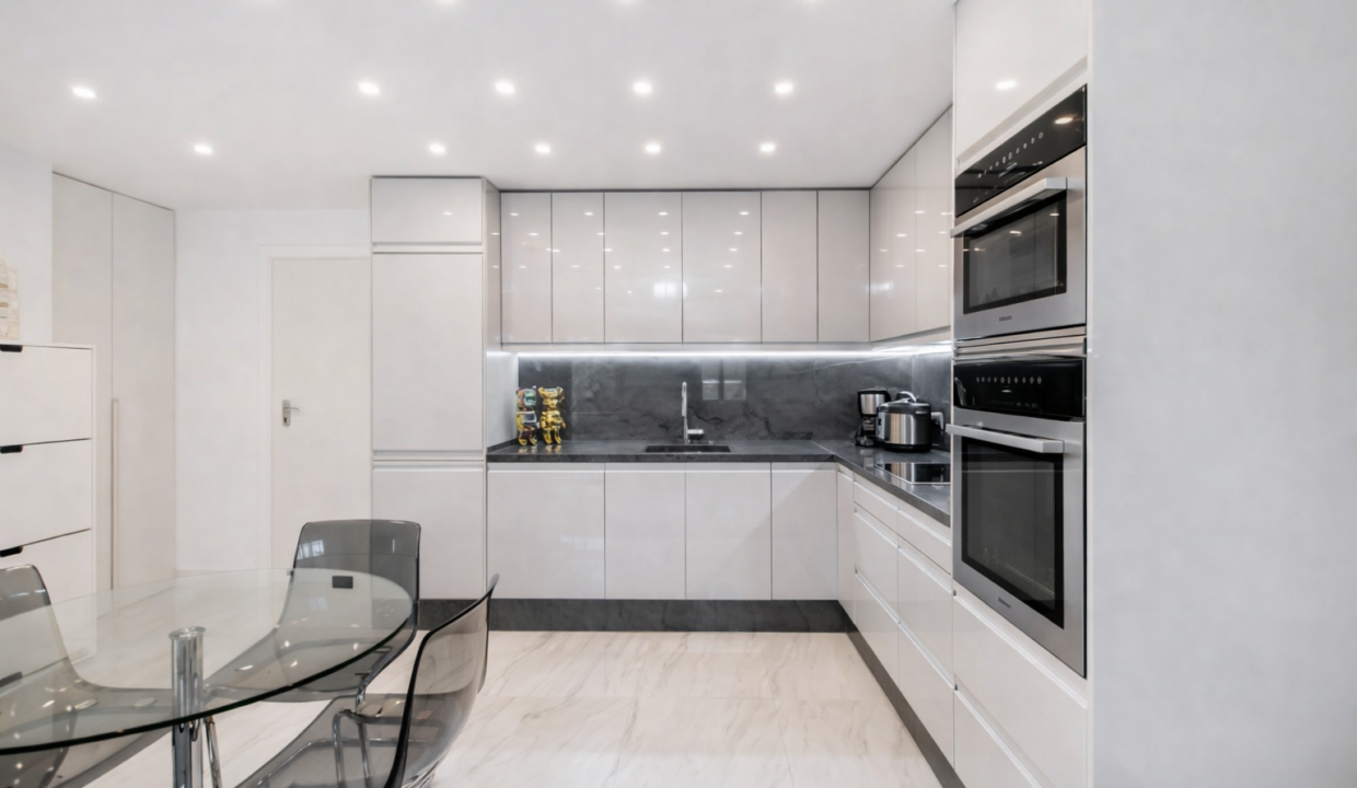 0929A735-5ABE-42AA-86CA-AE82B3B12B1B