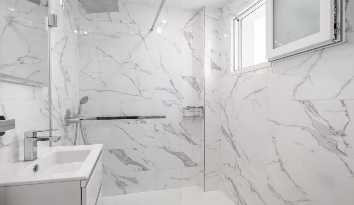 10AD4411-7AC2-48DD-964E-8D44091CDBAC