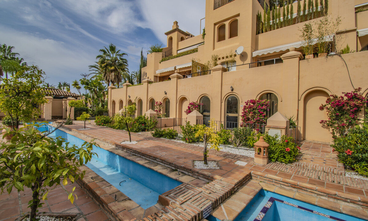 13-5fd73dea700db77384c091ca9818b1a9