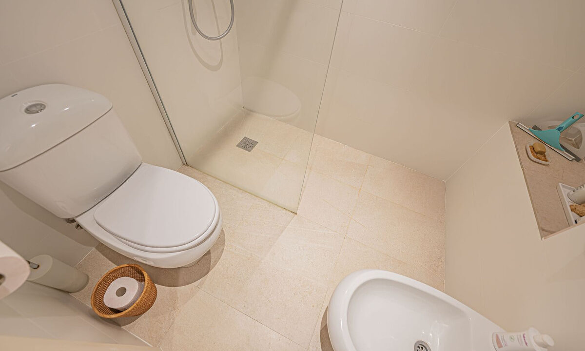 14-d70dc3102c00d7be0e872dfe1c1f86d7