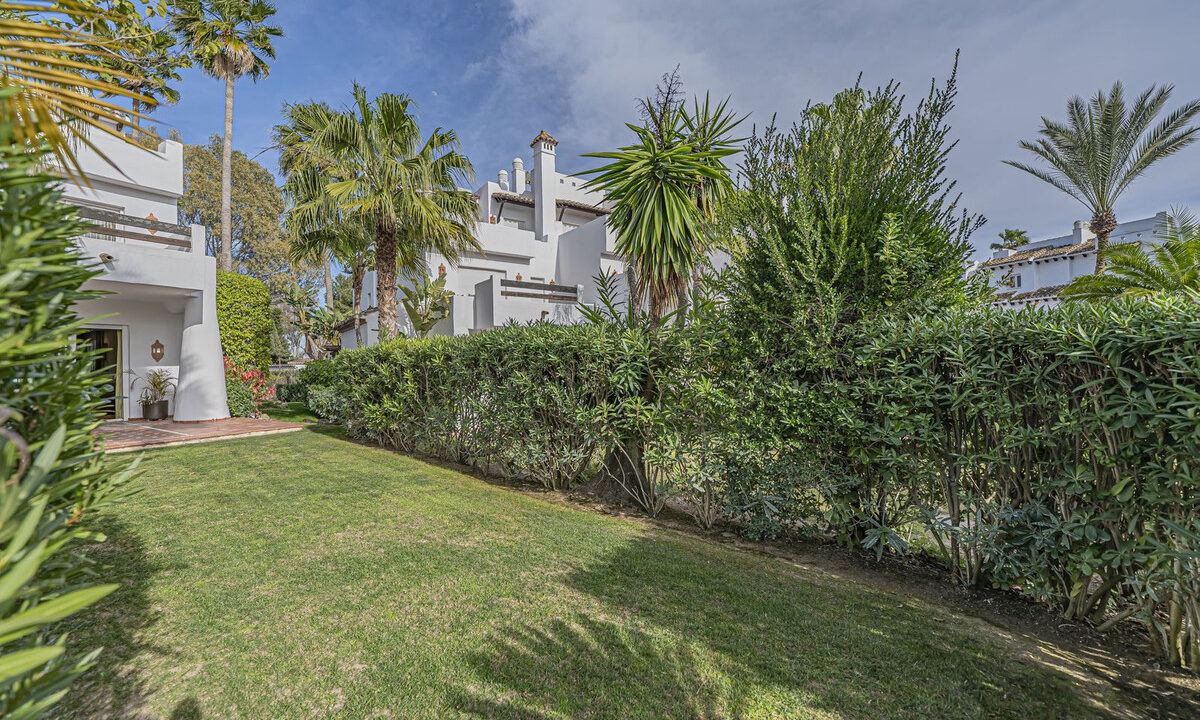 15-11d12f2f454f2f5e9b981fdd8b901d51