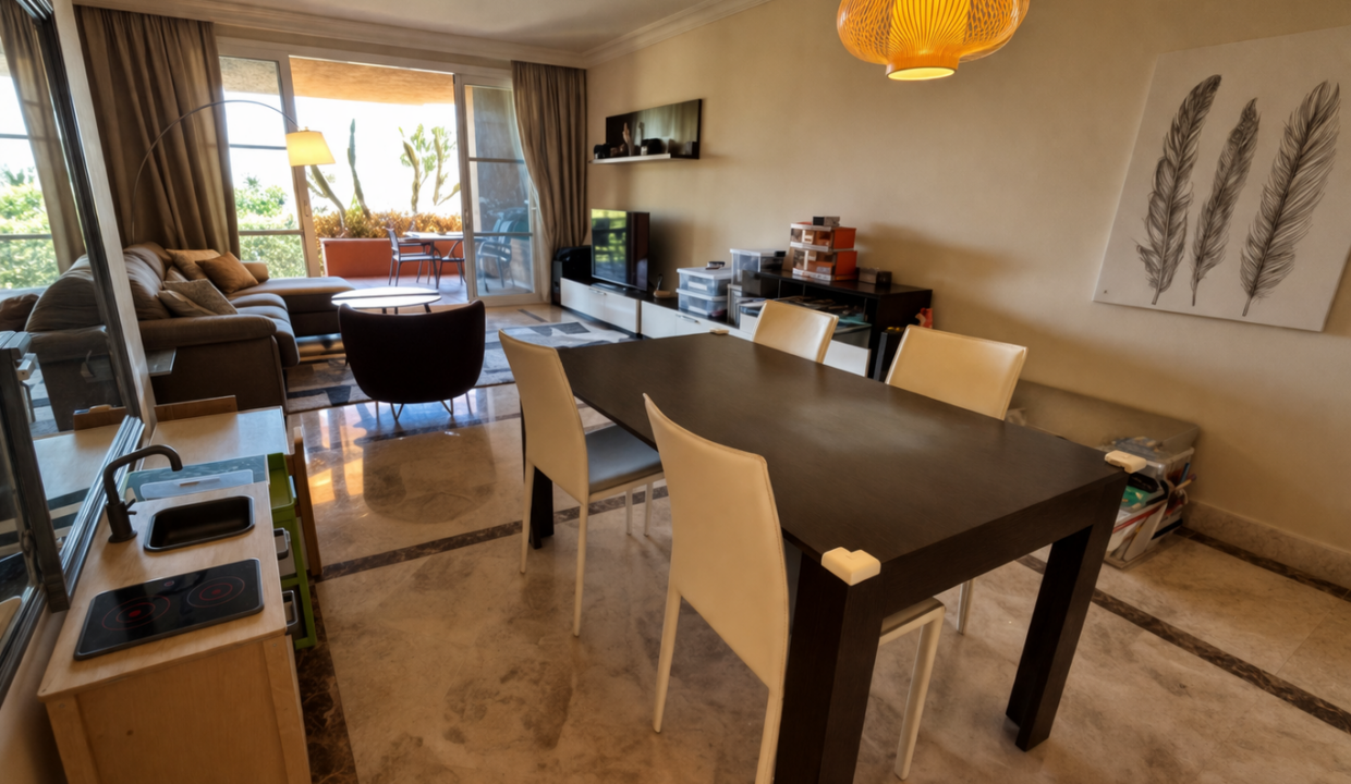 5D9B11E3-EB50-474E-B560-0CC3D237A959