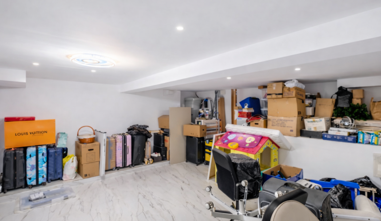 7914C12D-E310-417C-BC16-F6B4E8B9E183