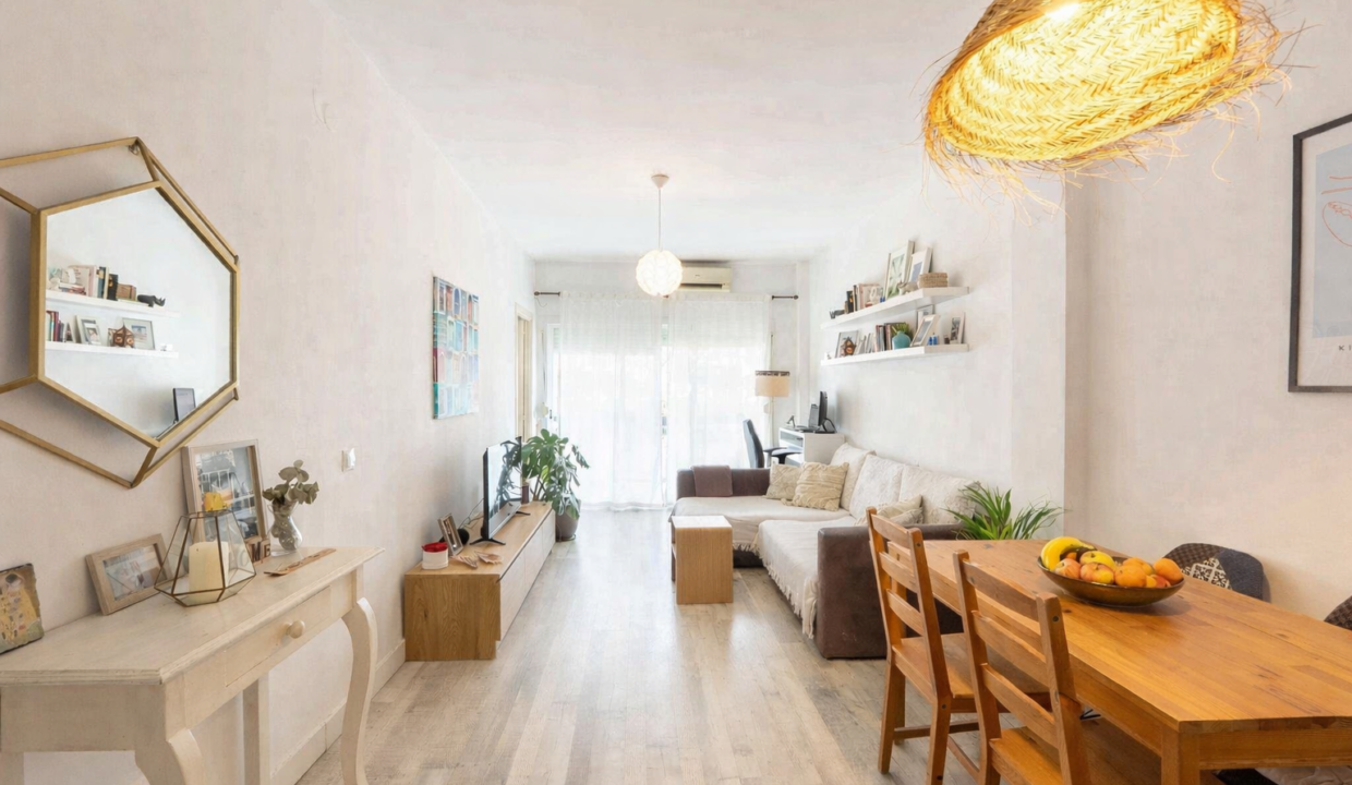 7D7BEE5D-D02F-498B-B1FF-6E40583404F6