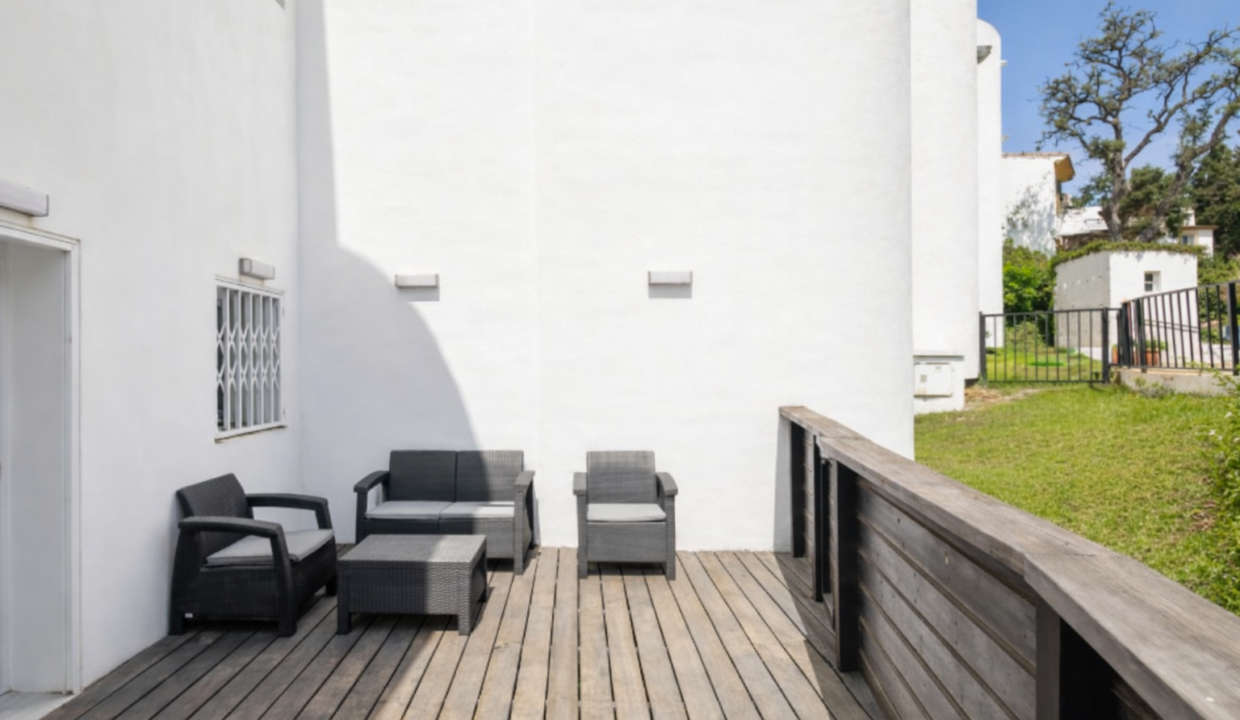 B1BE2932-AFF6-44FC-BDAC-ED721623C364