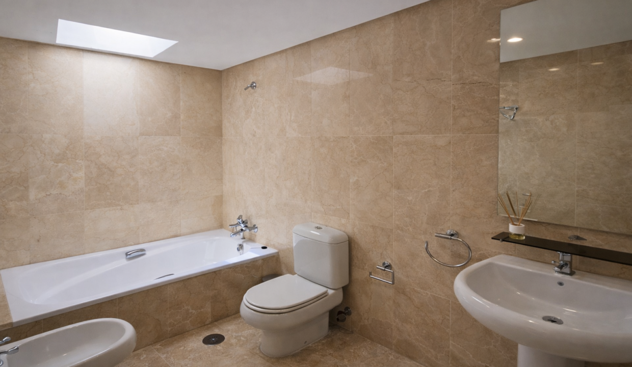 B8DD24CB-1681-488E-B582-AC3B6C0D9366