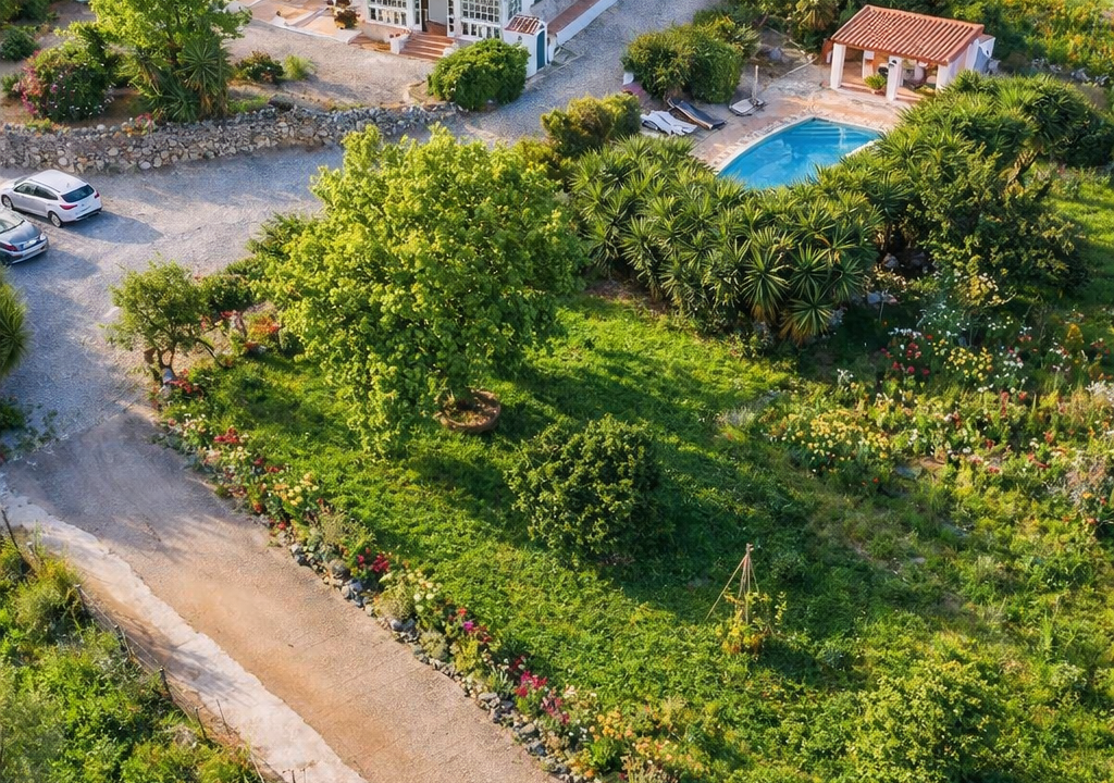 C18027CE-8A7D-4F6E-9E30-11D2028A7C8B(1)